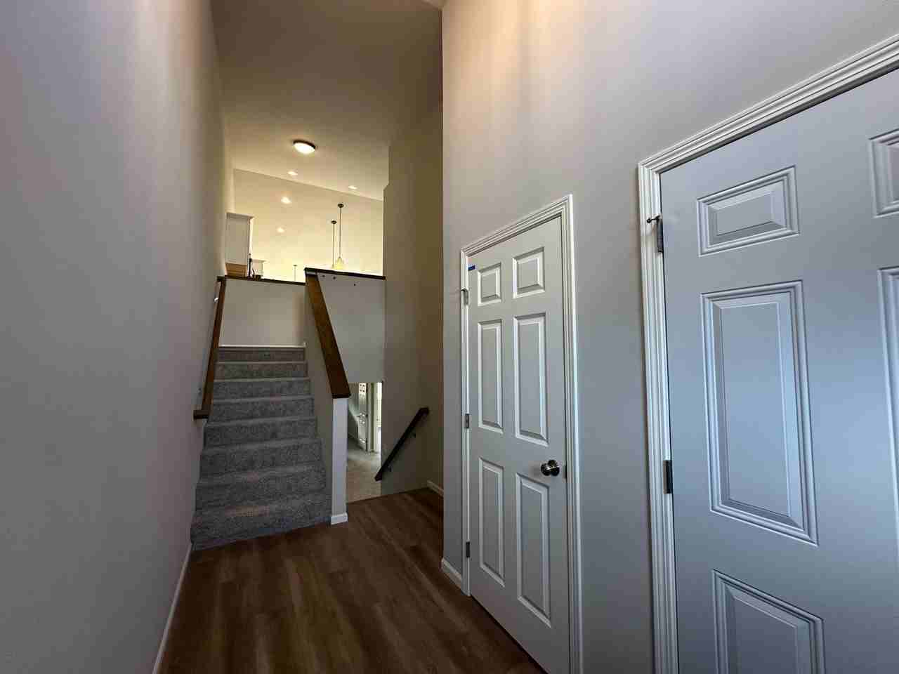 6709 Meadow View Dr S - Photo 4 of 26