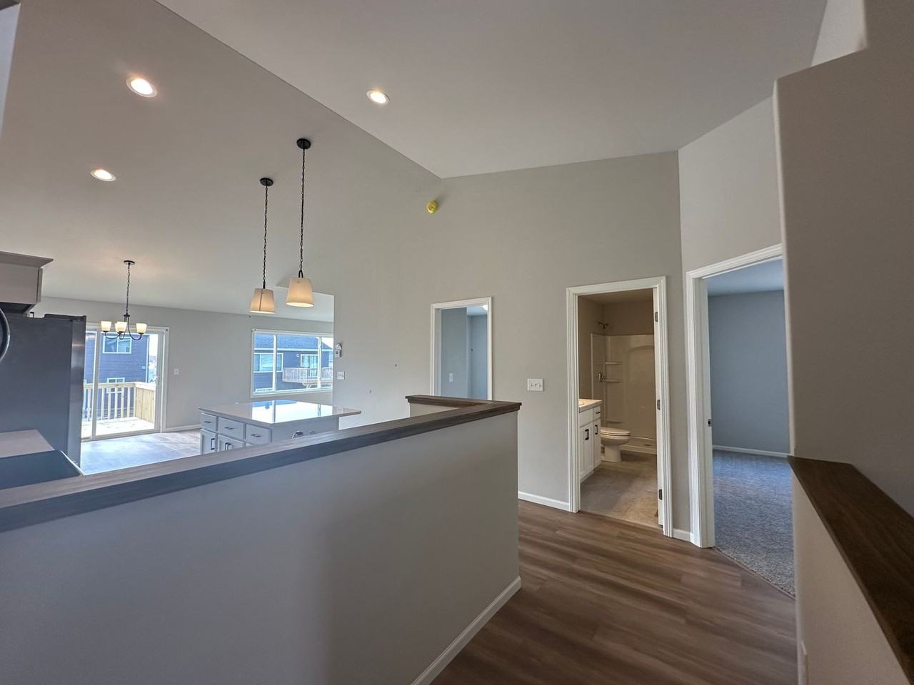 6709 Meadow View Dr S - Photo 6 of 26