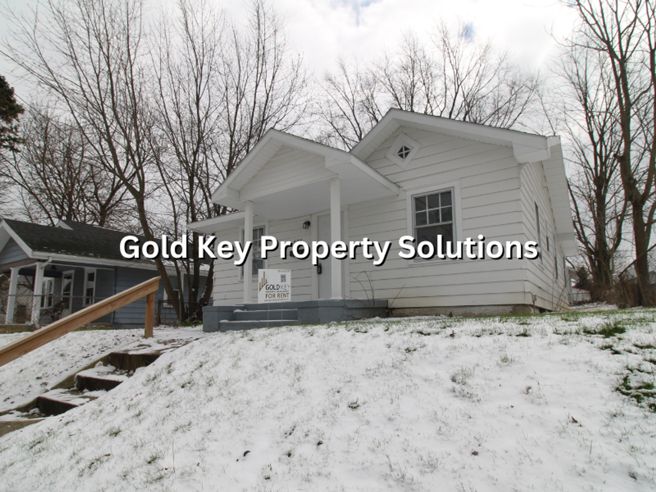 605 W 10th St - Photo 2 of 15