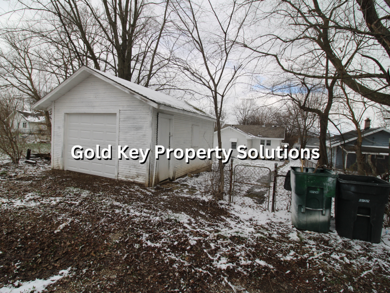 605 W 10th St - Photo 5 of 15