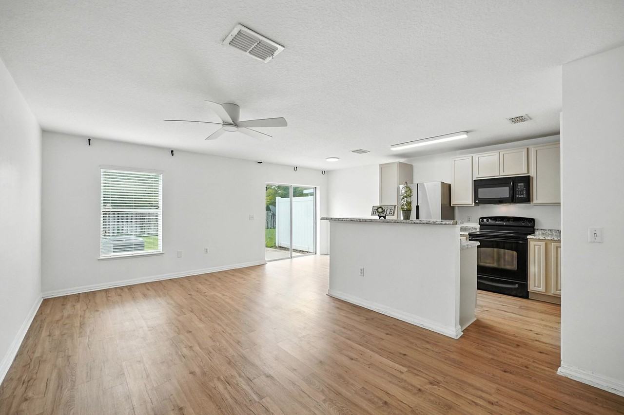 3769 Verde Gardens Cir - Photo 4 of 20