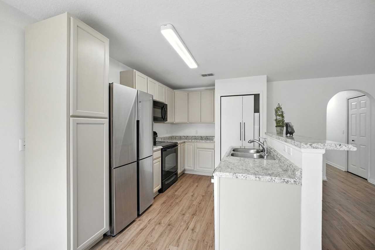 3769 Verde Gardens Cir - Photo 5 of 20