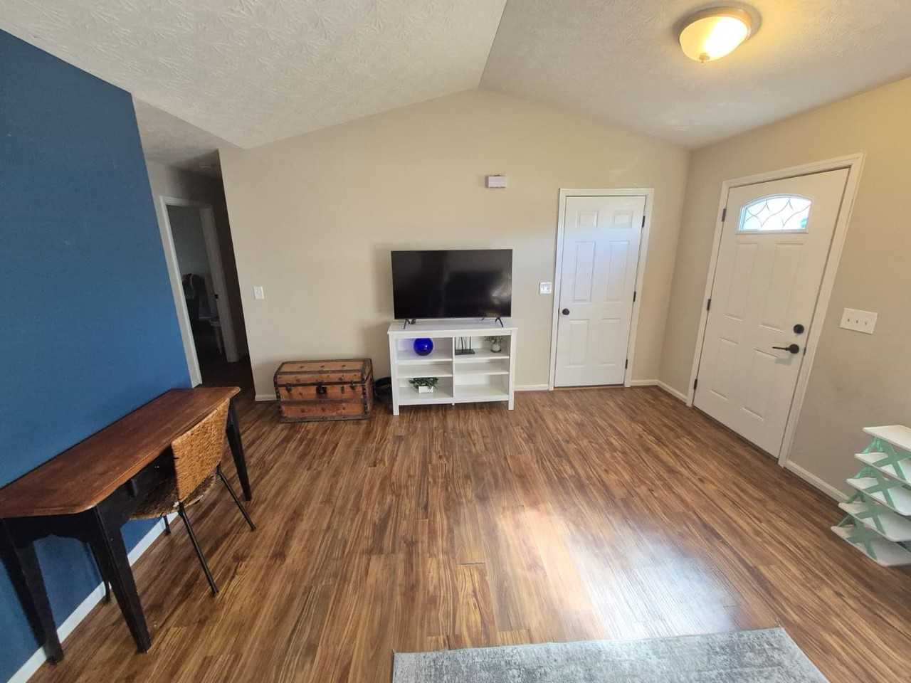 40 Nicole Dr - Photo 3 of 30