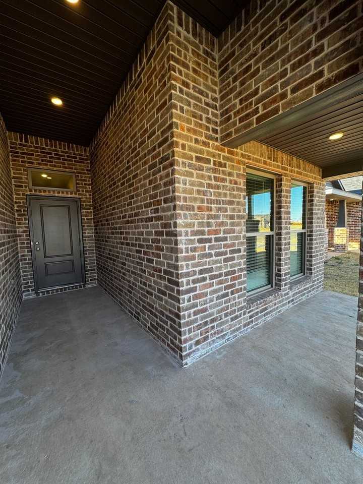 9805 Heartland Ave - Photo 3 of 22