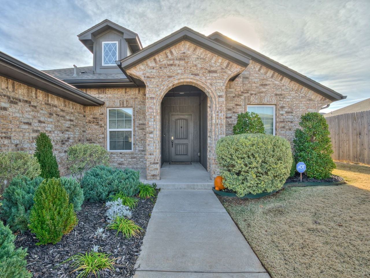2980 Nw 184th Ter - Photo 3 of 44
