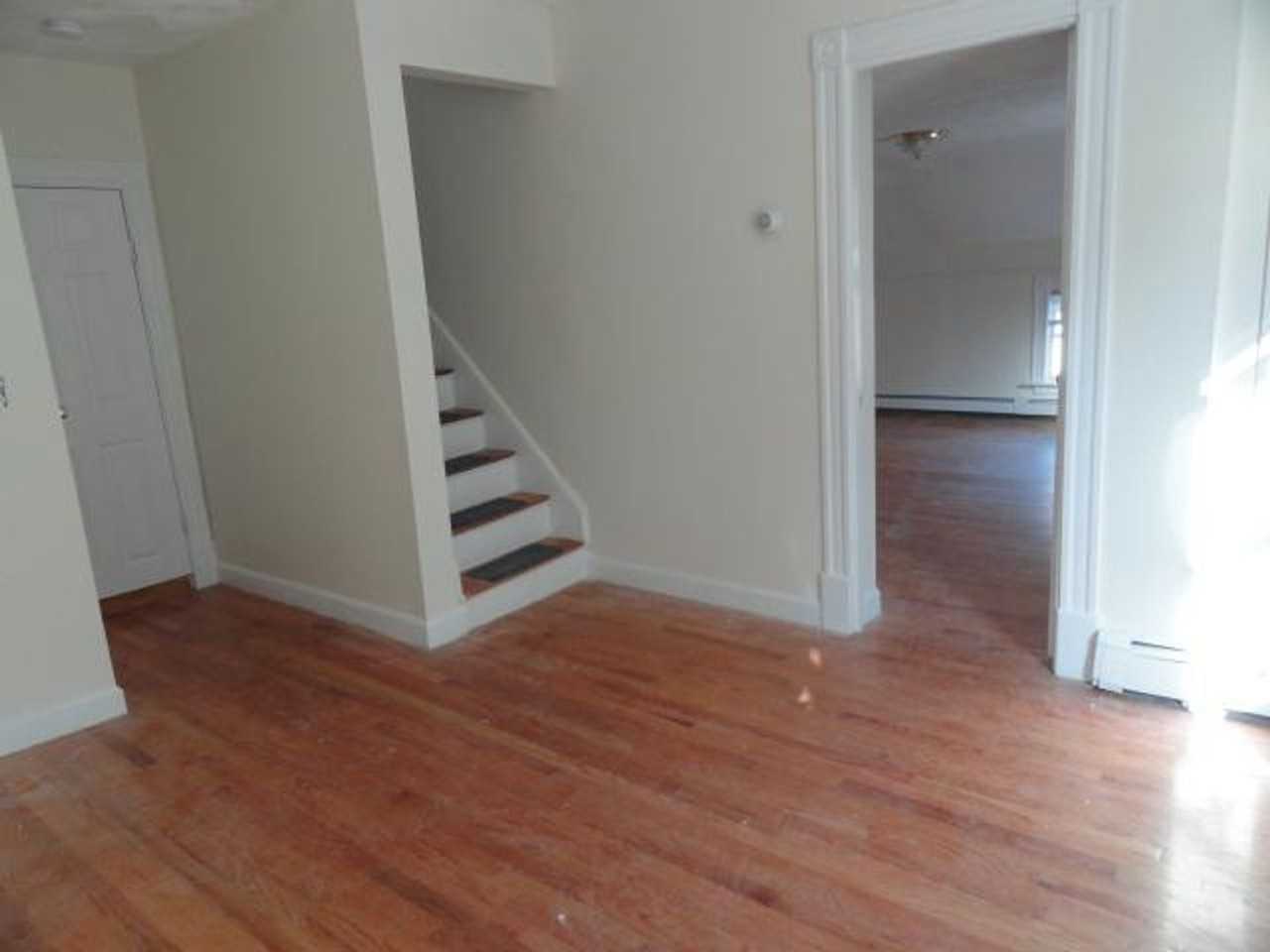 6 Lincoln Ave - Photo 3 of 7