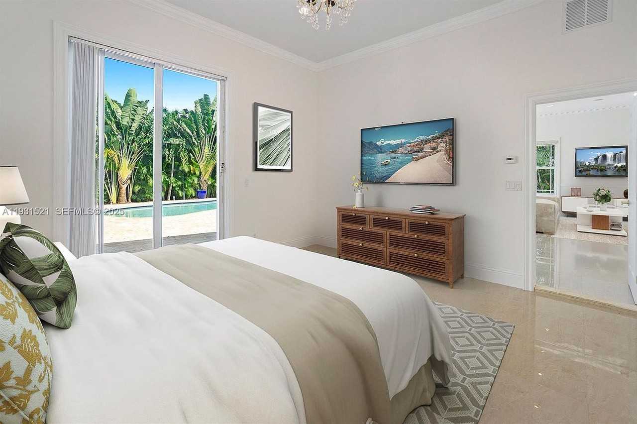 117 Nw 8th St - Photo 4 of 33