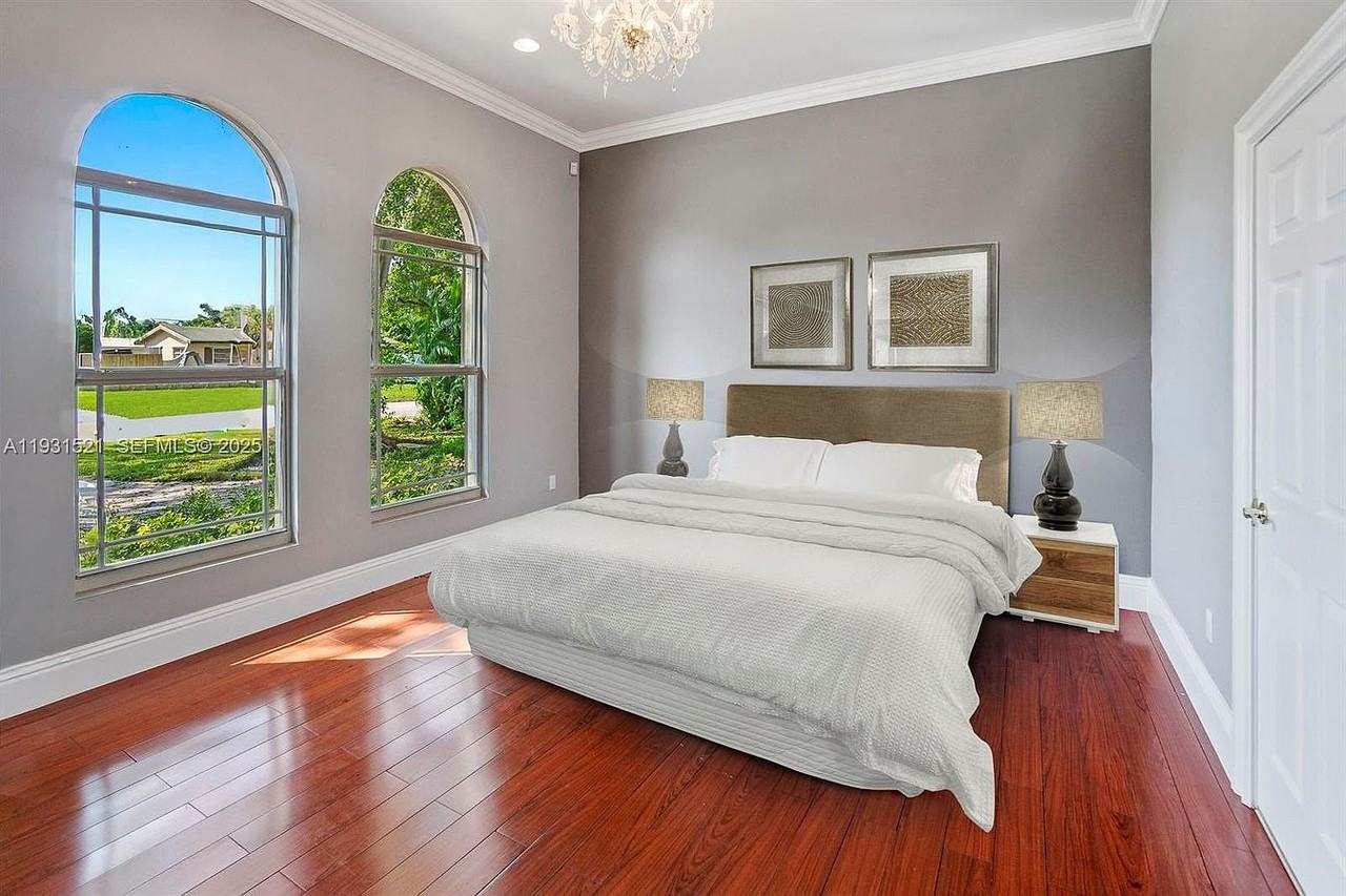 117 Nw 8th St - Photo 6 of 33