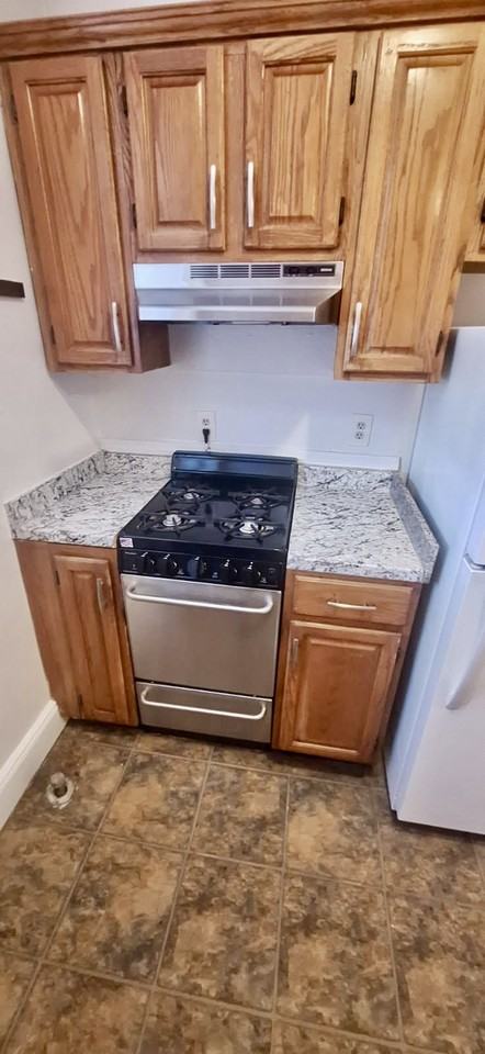 55 Lincoln St #45 - Photo 2 of 11