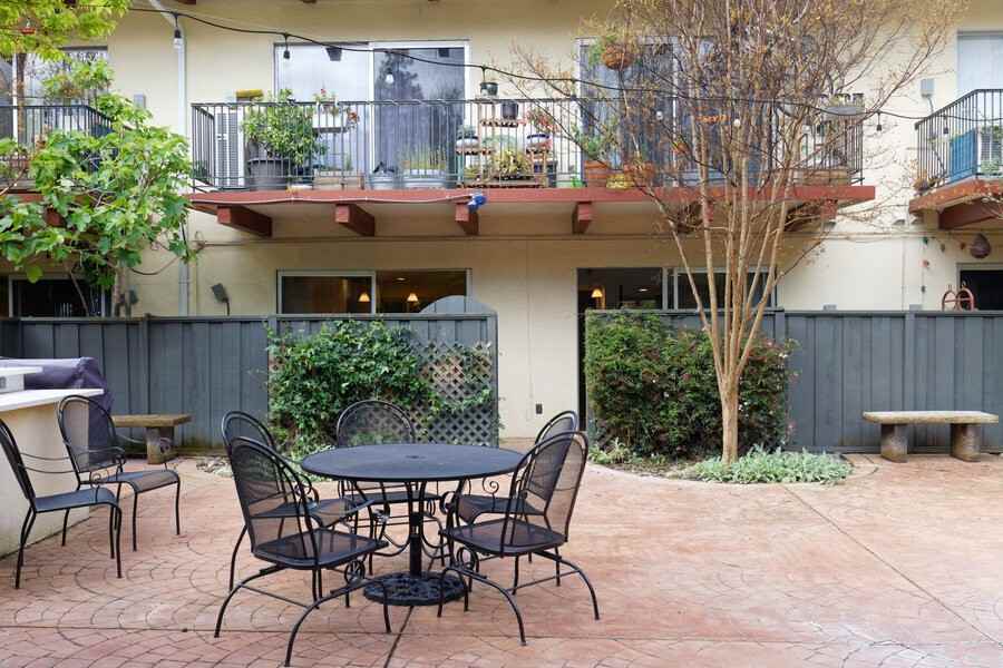 241 Lafayette Circle - Photo 5 of 5