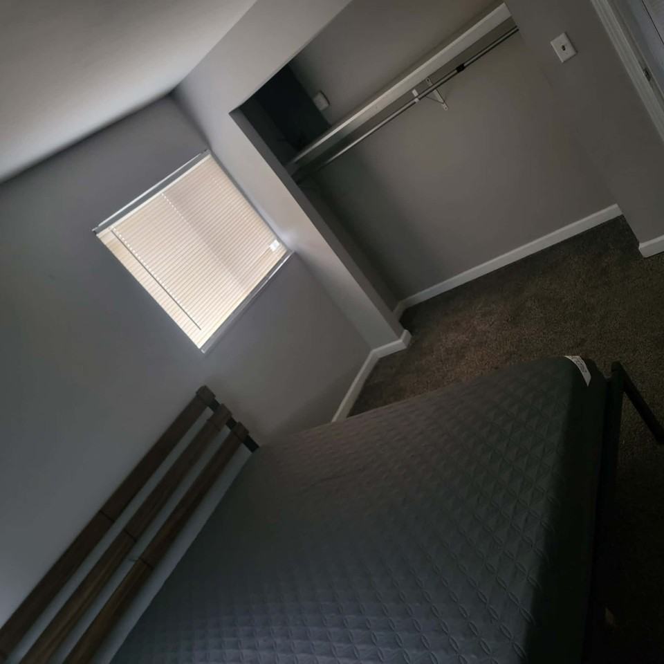 995 Forest St #B - Photo 4 of 7