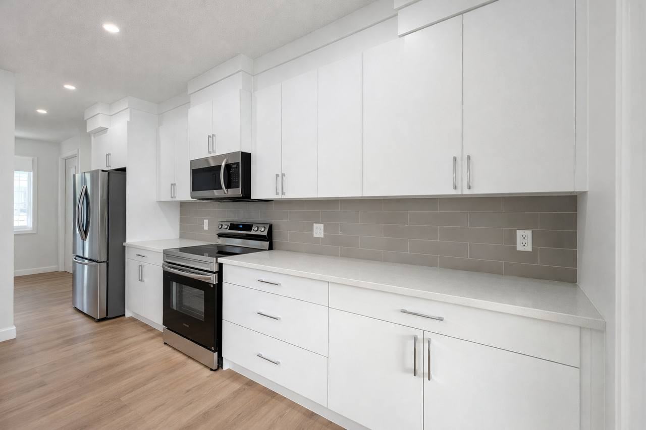 6626 42 Avenue - Photo 2 of 15