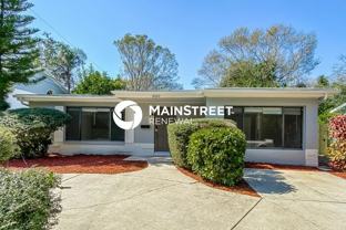 8020 Riverside Dr N - Photo 1 of 1