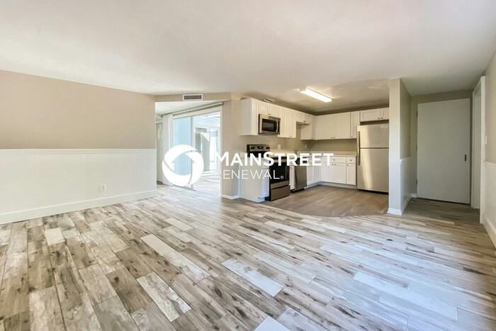 8020 Riverside Dr N - Photo 3 of 16