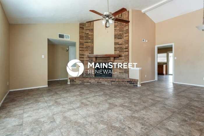 508 Nora Ln - Photo 3 of 17