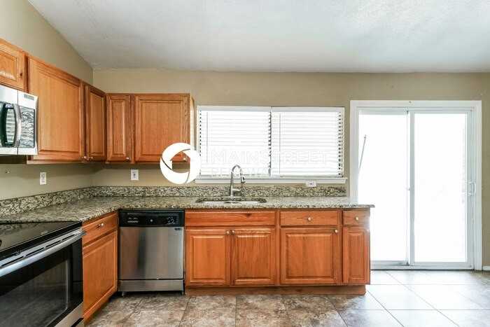 508 Nora Ln - Photo 6 of 17