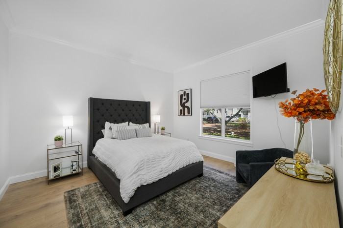 2808 Southpointe Ln - Photo 3 of 50