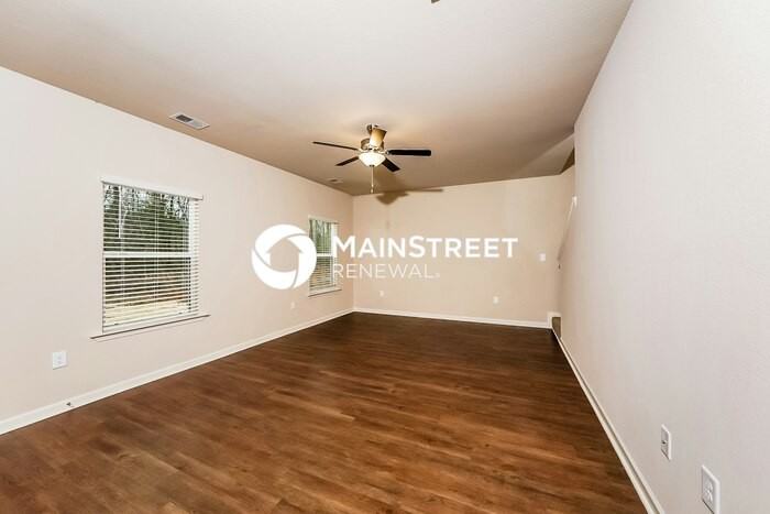 524 Clover Cir - Photo 4 of 17