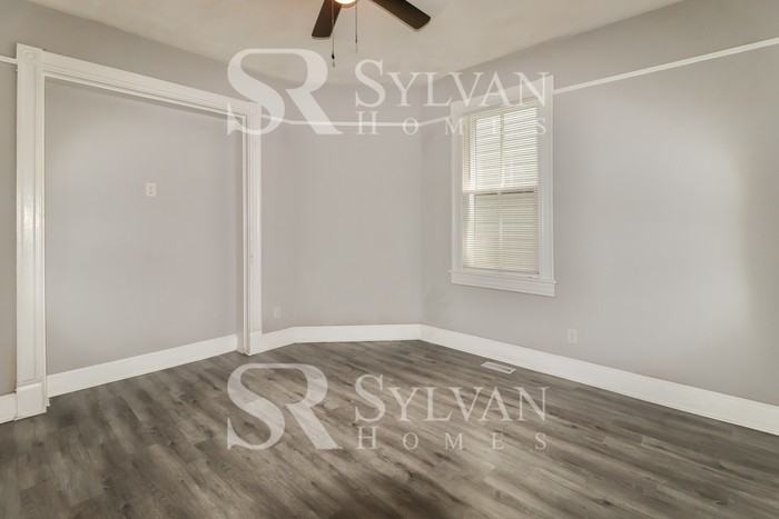 512 Yorktown Ave - Photo 5 of 16