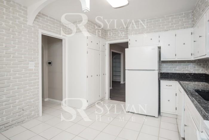 408 Tremont Ave - Photo 7 of 16