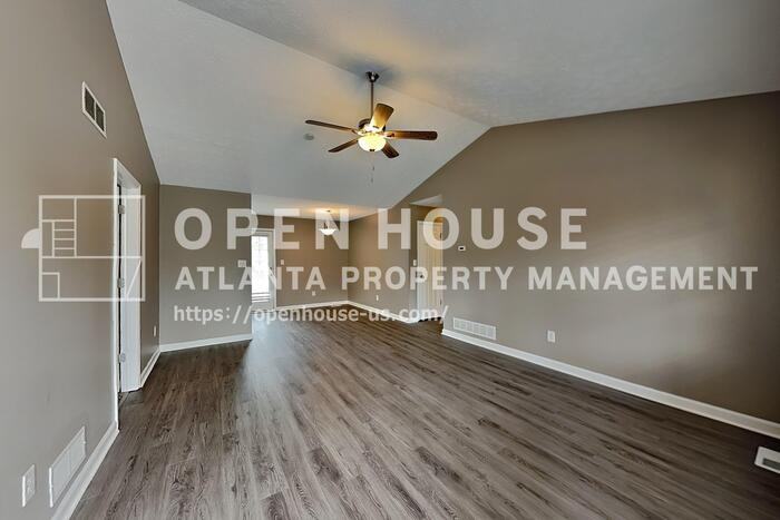 209 Halehaven Dr - Photo 4 of 20