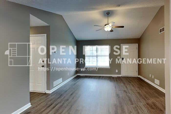 209 Halehaven Dr - Photo 5 of 20