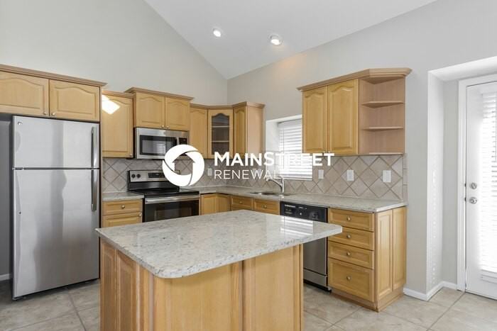 3407 Nw 85th Ct - Photo 4 of 17