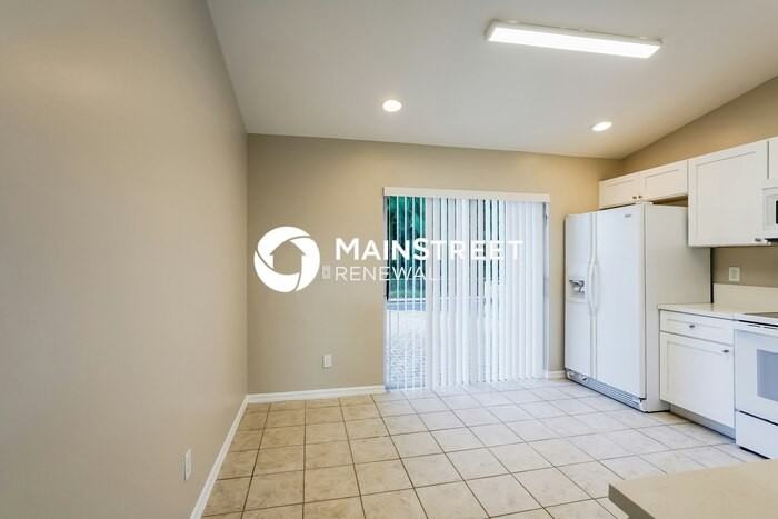 2619 Nw 11th St - Photo 6 of 16