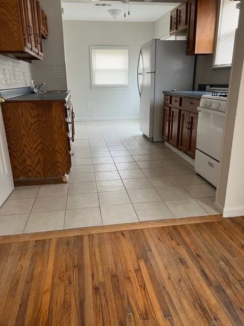 5605 Lee Ave - Photo 3 of 7