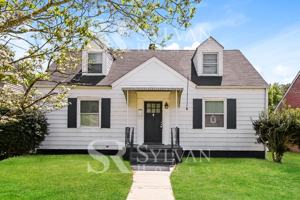 featured image of 332 Claremont St