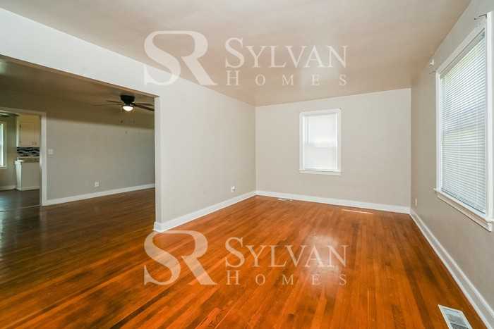 332 Claremont St - Photo 4 of 16