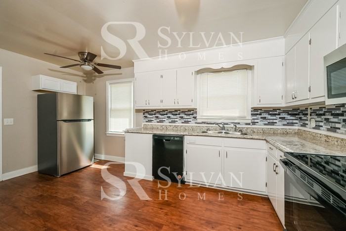 332 Claremont St - Photo 6 of 16