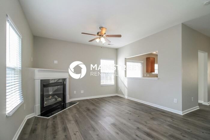 4650 Lauren Woods Ct - Photo 5 of 17