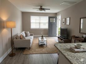 526 26th Ave N #C - Photo 1 of 1