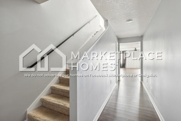 216 Belle Ct - Photo 3 of 30