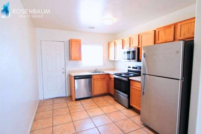 9975 W Lynx Dr #D - Photo 2 of 5