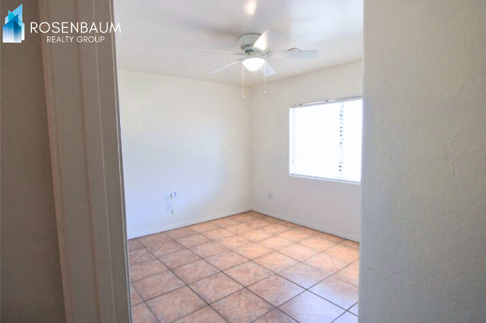 9975 W Lynx Dr #D - Photo 3 of 5