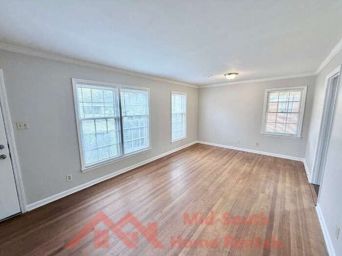 1857 Denison St - Photo 4 of 20