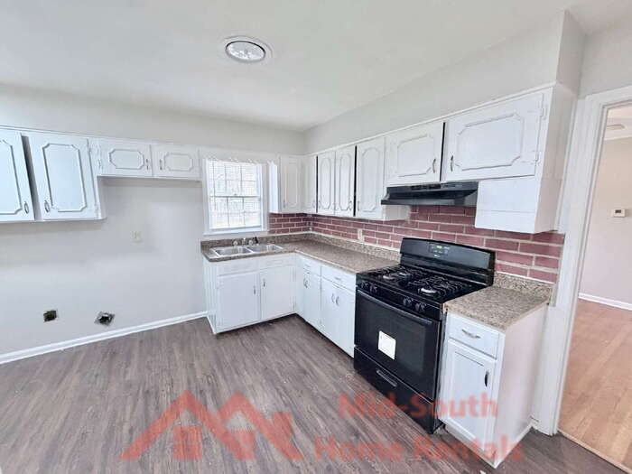 1857 Denison St - Photo 6 of 20