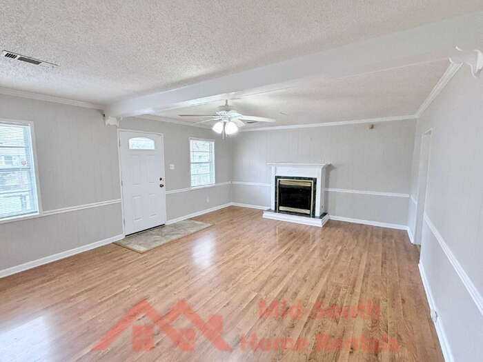 1904 Capri St - Photo 4 of 24