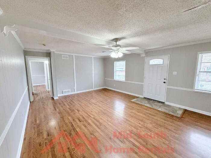 1904 Capri St - Photo 5 of 24