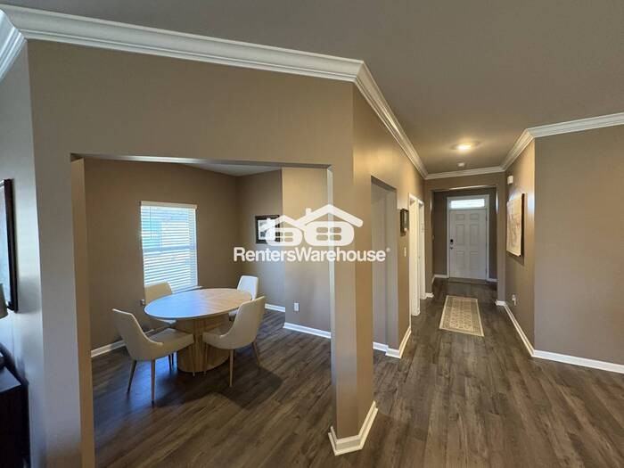 6530 Jacaranda Dr Nw - Photo 3 of 13