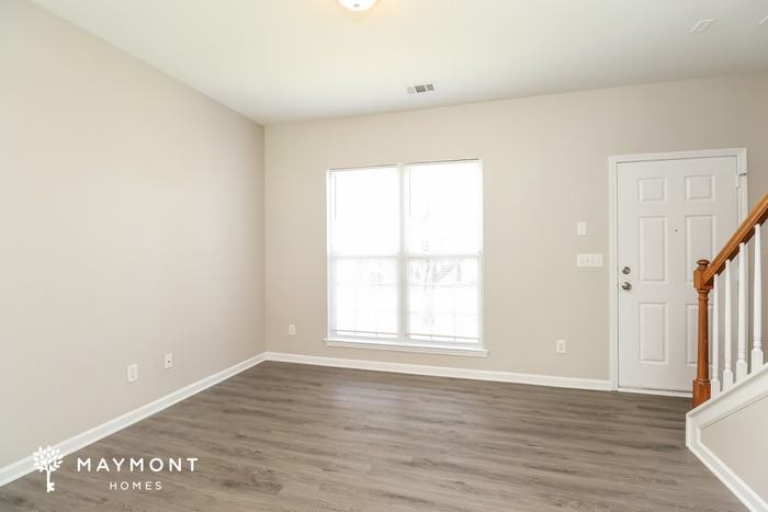 1227 Joannas Ct - Photo 7 of 10