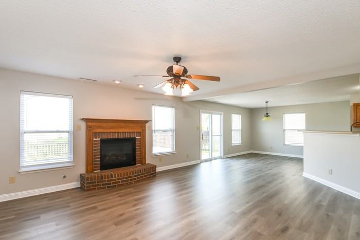 7587 Charlotte Dr - Photo 5 of 13