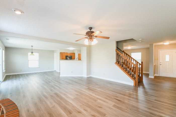 7587 Charlotte Dr - Photo 6 of 13