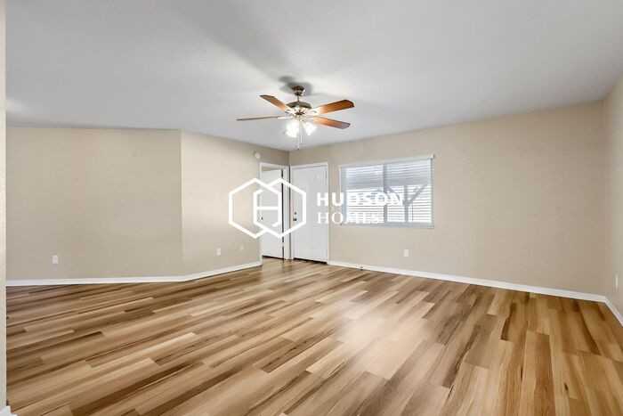 954 S 34th St - Photo 6 of 29