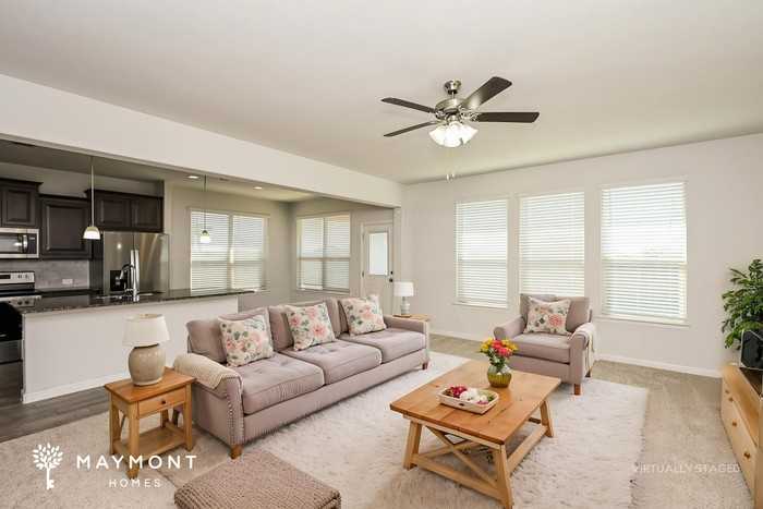 1028 Nelson Pl - Photo 5 of 15