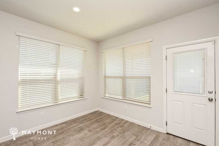 1028 Nelson Pl - Photo 6 of 15