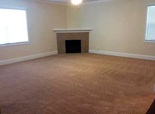 7428 Toccoa Cir - Photo 4 of 25