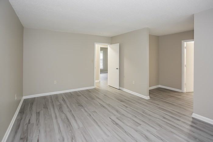 7228 Walterboro Rd - Photo 6 of 9